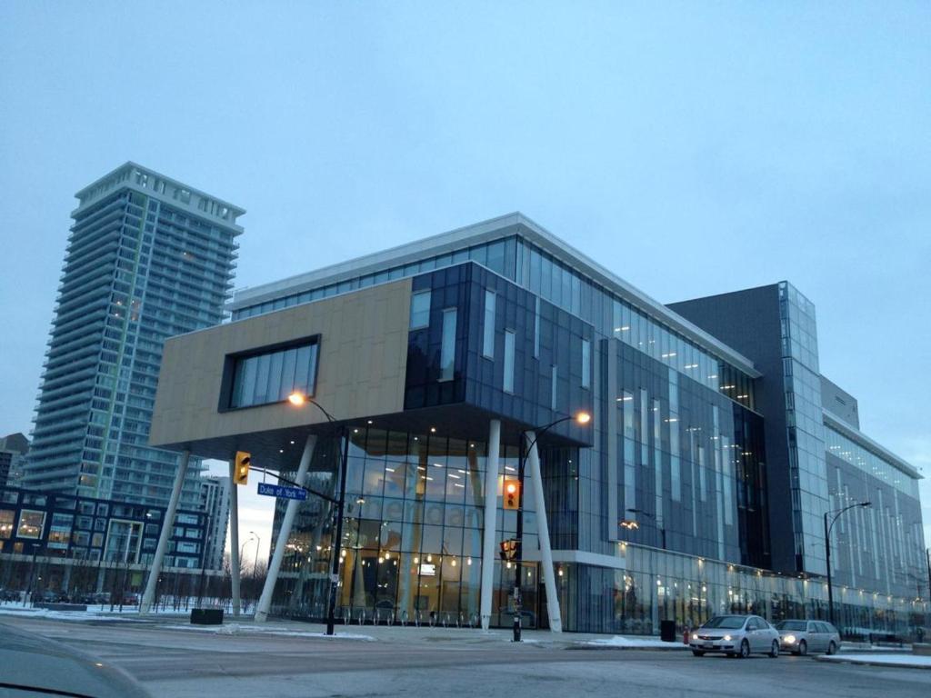 Square One Fully Furnished Suite Mississauga Exterior foto