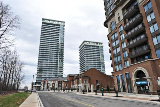 Square One Fully Furnished Suite Mississauga Exterior foto